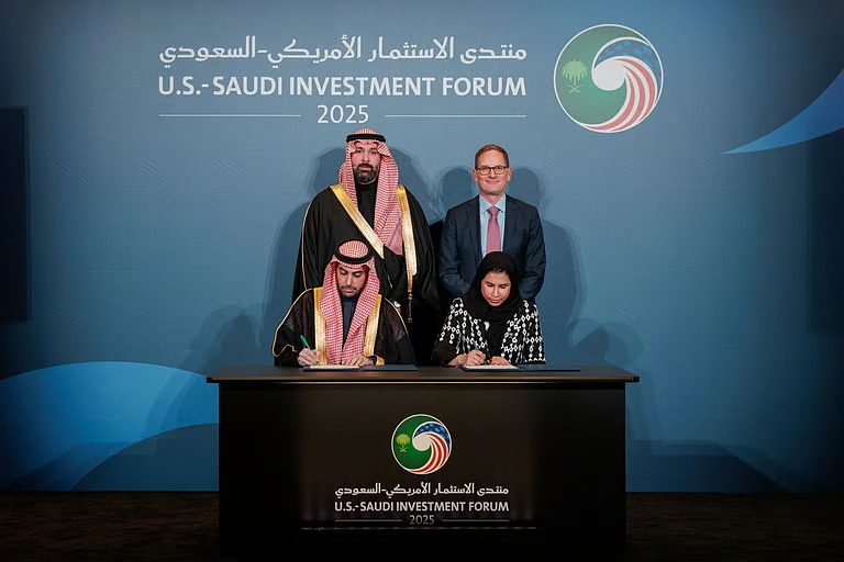 صندوق التنمية الوطني يوقّع مذكرة تفاهم مع “نورثرن ترست” بقيمة 12 مليار ريال لتعزيز كفاءة إدارة الأصول وتنويع الاستثمارات العالمية