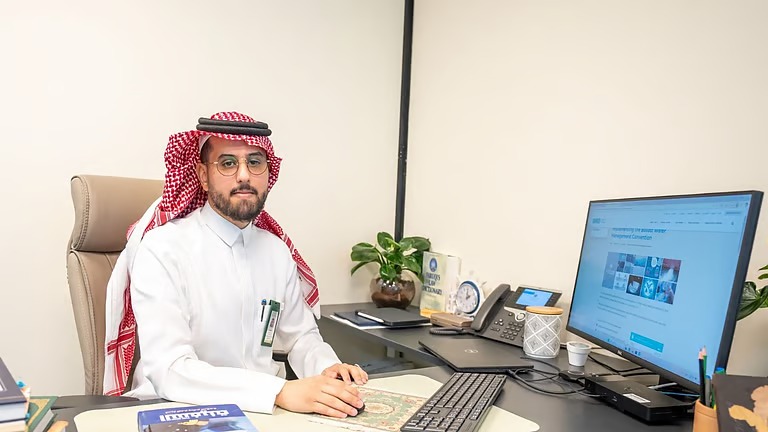 باحث سعودي يُحذّر من كائنات دخيلة تهدد البيئة البحرية في بحث دولي متقدم