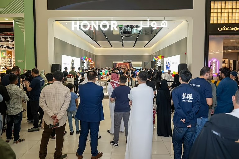 علامة HONOR توسّع حضورها في المملكة بافتتاح متجرها الـ 11 في «الياسمين مول» بجدة