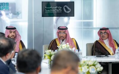 “وزير الصناعة” يبحث مع وفد صيني فرص الاستثمار في الصناعات المتقدمة