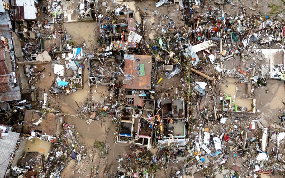 “الفلبين” تعلن حالة الطوارئ مع تخطي حصيلة ضحايا الإعصار كالمايجي 241 قتيلًا ومفقودًا