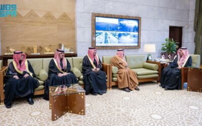 أمير الرياض يستقبل محافظ القويعية ومدير مستشفى المحافظة