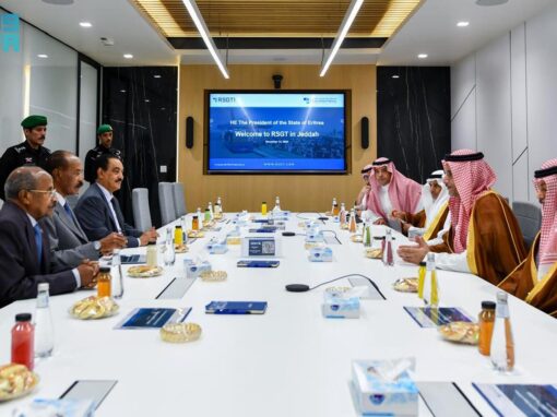 رئيس دولة إريتريا يزور ميناء جدة الإسلامي