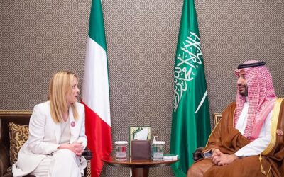 ولي العهد يلتقي رئيسة وزراء إيطاليا على هامش قمة المنامة