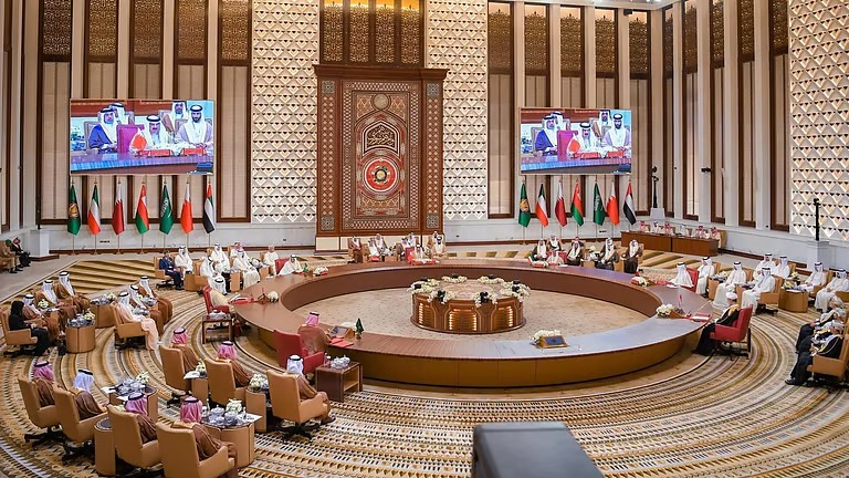 صدور “إعلان الصخير” في ختام قمة الخليج الـ46 بالبحرين