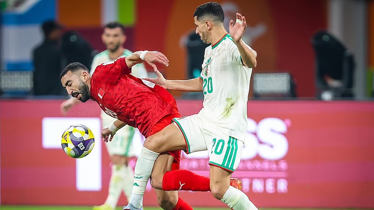 منتخب الجزائر تتجاوز نظيره البحريني بخماسية في كأس العرب