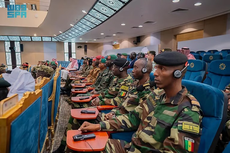 “التحالف الإسلامي” يطلق برنامجًا لتدريب 22 عسكريًا على الاستخبارات التكتيكية بالرياض