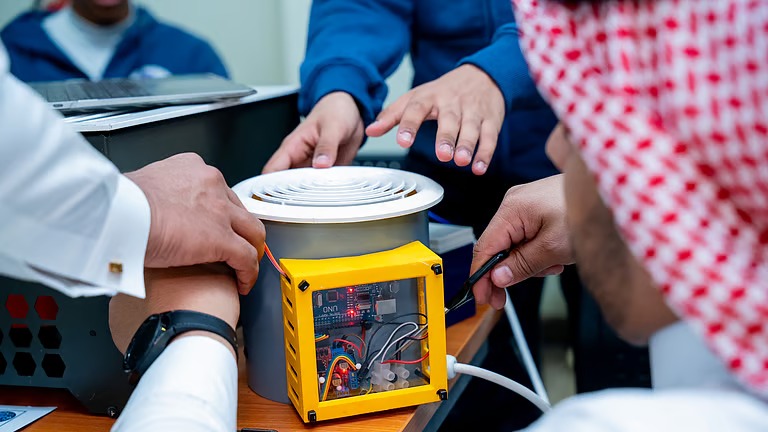 الكلية التقنية بالرياض تختتم “تحدي الروبوتات GRC 2025” بمشاركة 750 متسابقًا