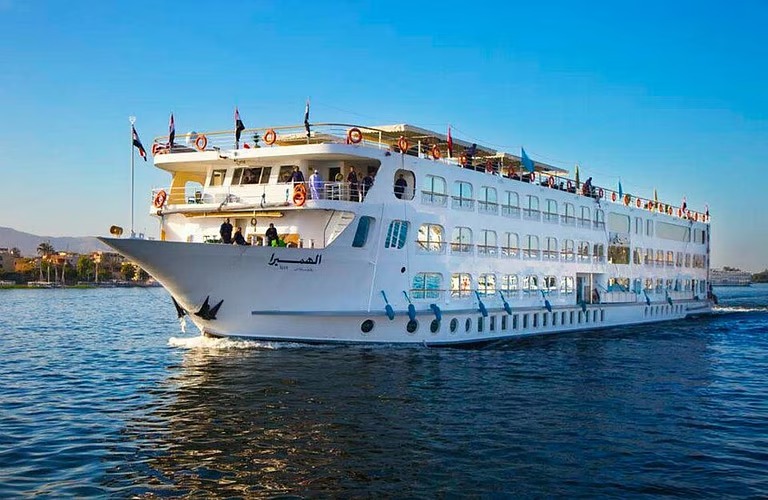 وفاة سائحة إيطالية في تصادم سفينتين سياحيتين بالأقصر