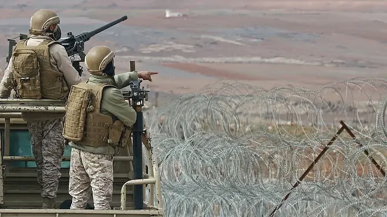 “الأردن” يوجّه ضربات لتجار السلاح والمخدرات على حدوده بتنسيق إقليمي