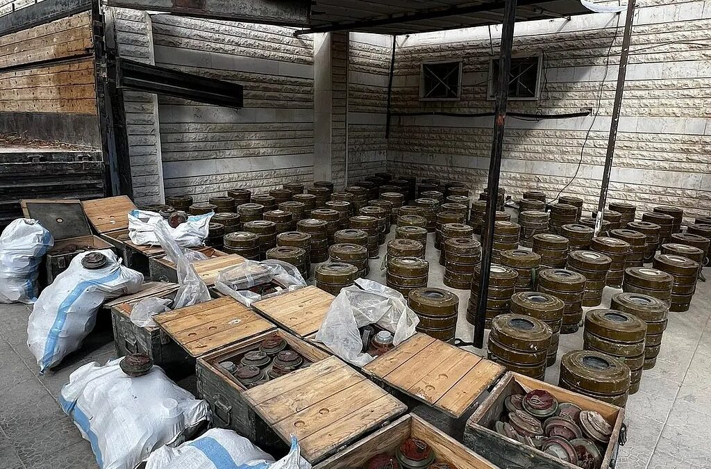 شاهد .. الأمن السوري يحبط تهريب 1250 لغمًا إلى حزب الله عبر ريف دمشق