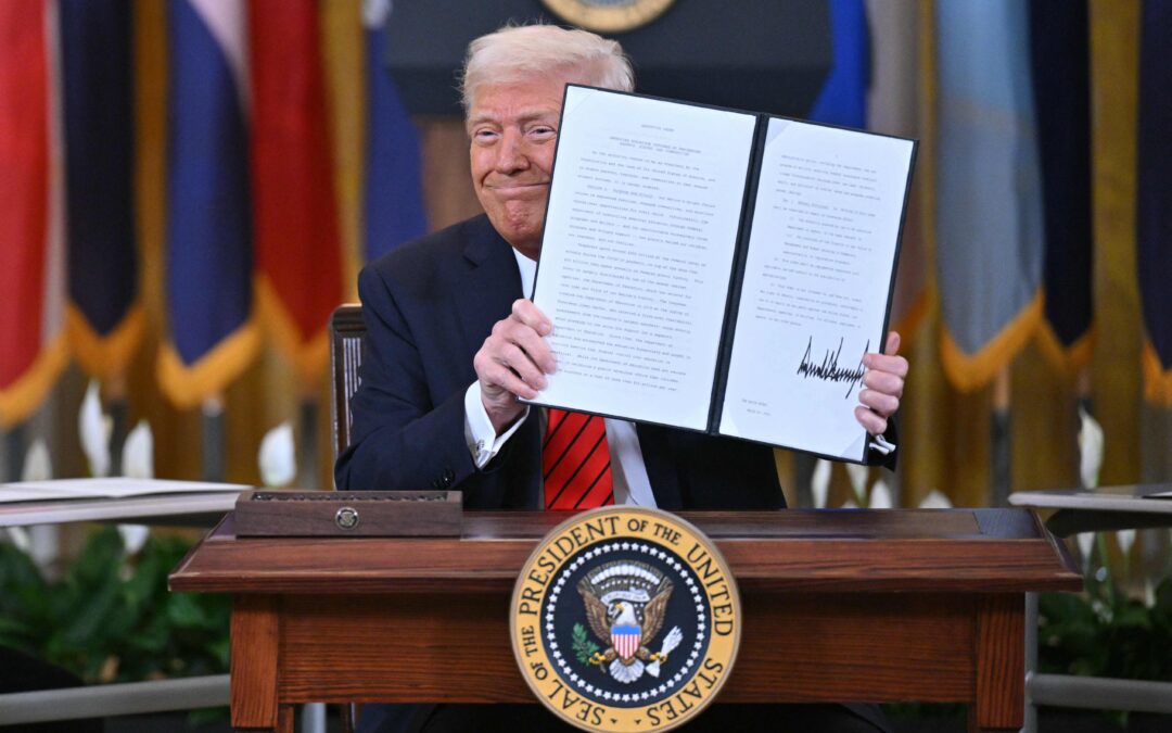 الرئيس الأمريكي يوقّع مذكرة انسحاب أميركا من 66 منظمة دولية