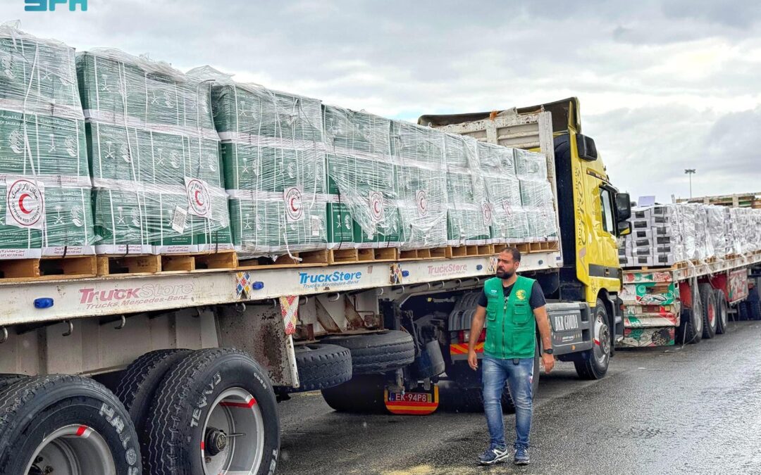 قافلة مساعدات سعودية جديدة تعبر رفح إلى غزة