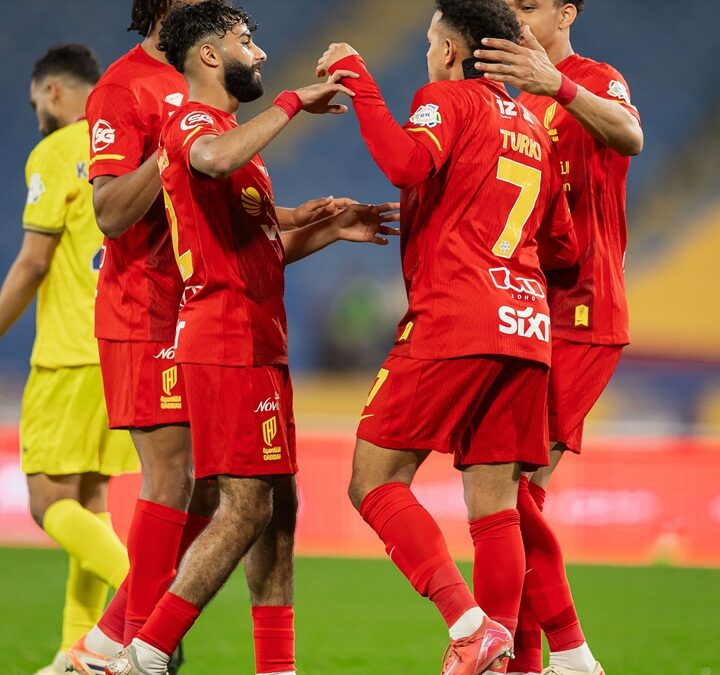 القادسية يضرب الحزم بخماسية