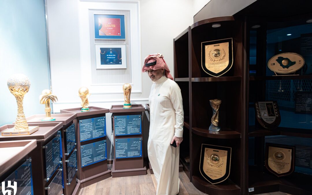 الوليد بن طلال يتصدر قائمة داعمي الهلال