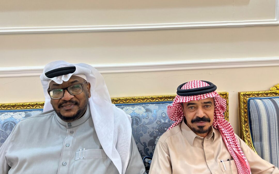 ” أم القرى ” تكرم  الأديب والرياضي بعد تقاعدهما