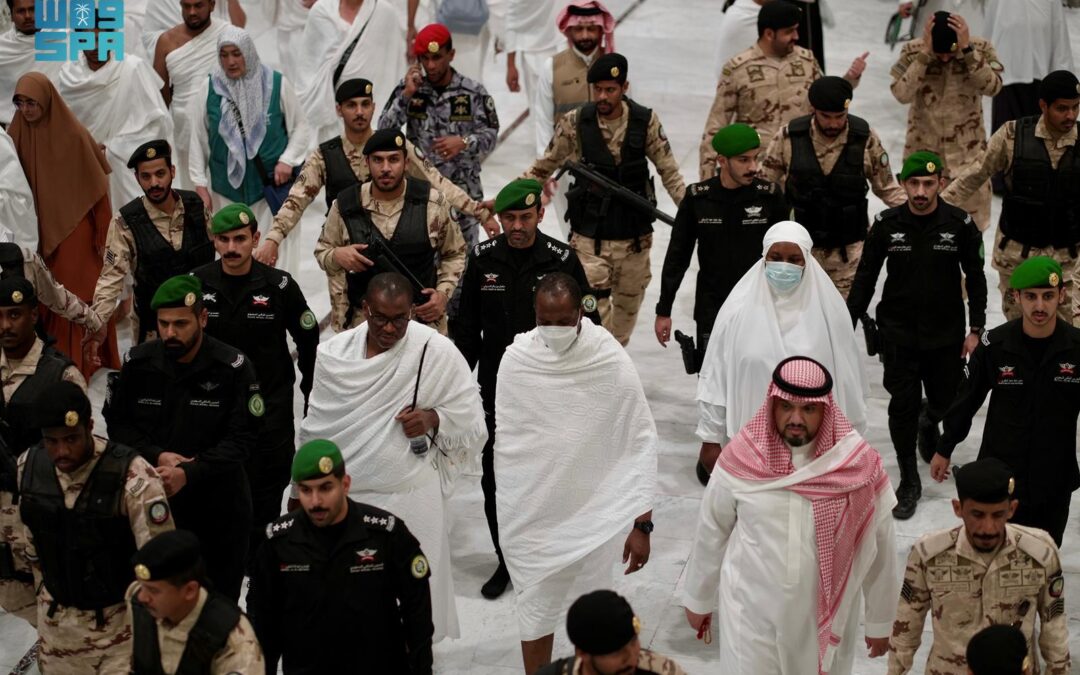 رئيس وزراء مالي يؤدي مناسك العمرة في المسجد الحرام