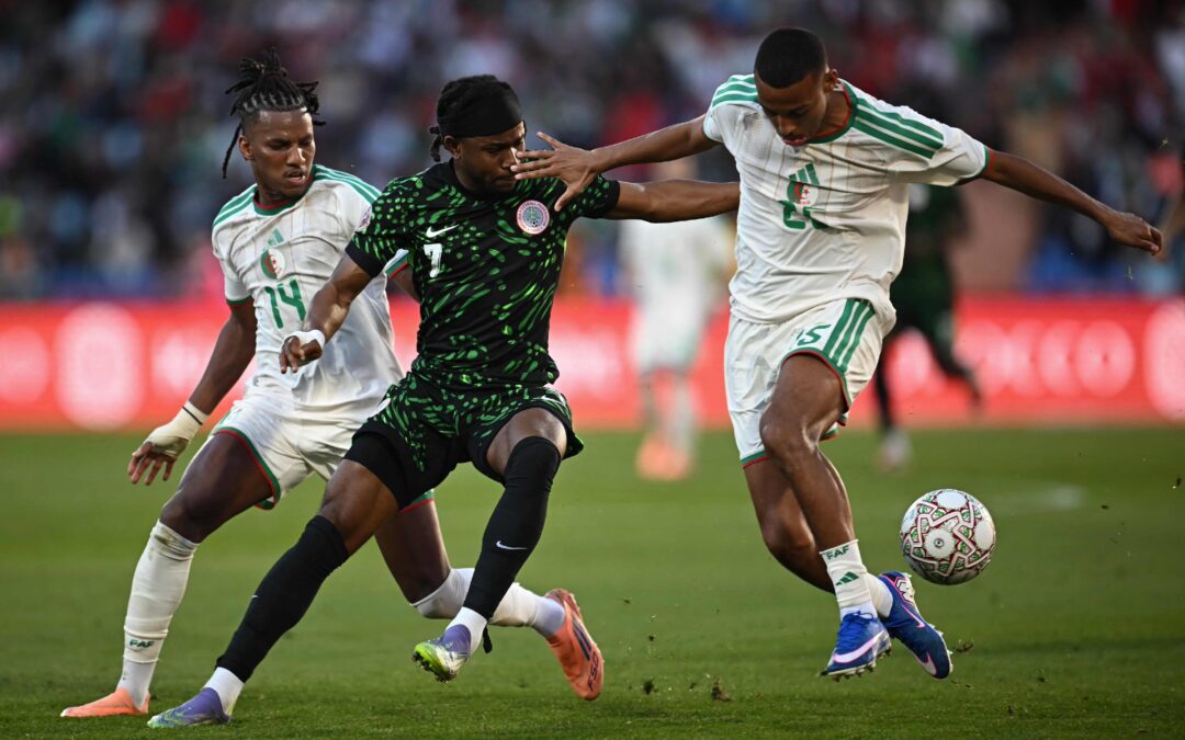 نيجيريا تُقصي الجزائر وتتأهل لنصف نهائي أمم إفريقيا