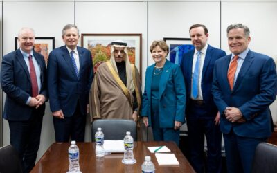 وزير الخارجية يلتقي نائبة رئيس لجنة العلاقات الخارجية في مجلس الشيوخ الأمريكي