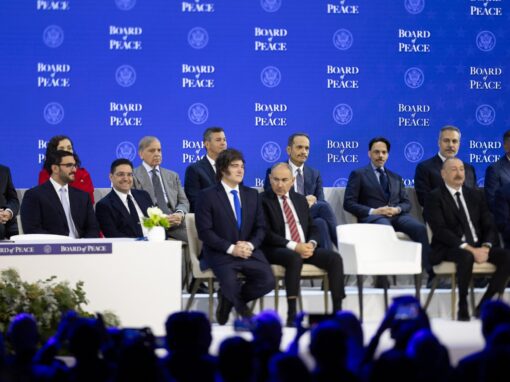 “فرحان” يوقع على ميثاق تأسيس مجلس السلام