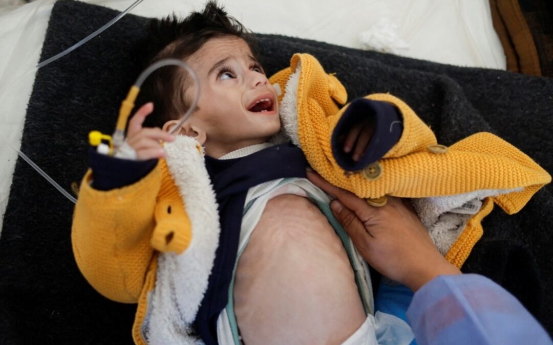 سكان غزة يواجهون صعوبة في تلبية احتياجاتهم