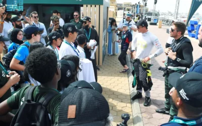 جولة تعليمية لطلاب المدارس ضمن بطولة العالم لسباقات الزوارق الكهربائية E1 في جدة