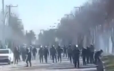 3 قتلى بينهم عنصر في “الباسيج” خلال احتجاجات غلاء المعيشة في إيران