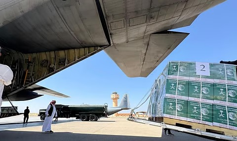 وصول الطائرة الإغاثية السعودية الـ78 إلى العريش لدعم غزة