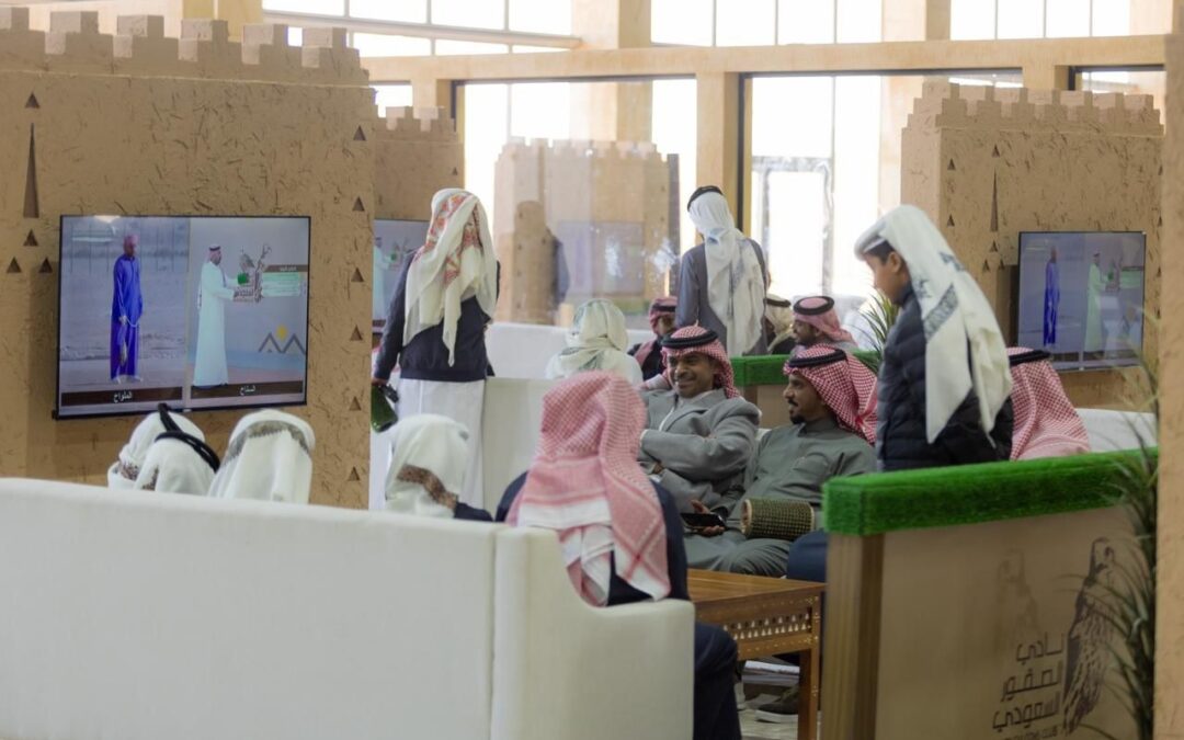 12 كأسًا تتوّج 160 صقرًا لملاك محليين بمهرجان الملك عبدالعزيز
