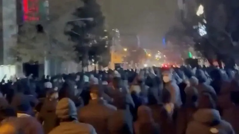 “الاتحاد الأوروبي” يمنع دبلوماسيي إيران من دخول البرلمان وطهران تستدعي سفراء أوروبيين