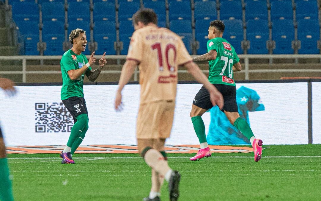 النجمة يحقق أول انتصاراته في الدوري بثنائية في شباك الخلود