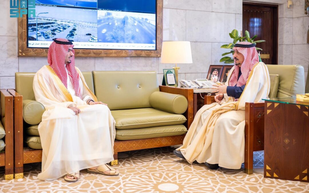 أمير الرياض يستقبل محافظ الدرعية