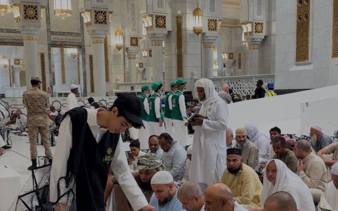 تعليم مكة يُقدّم 150 ألف وجبة للصائمين بالحرم المكي في رمضان