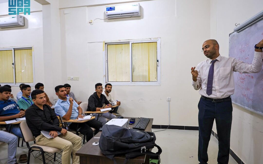 البرنامج السعودي لتنمية وإعمار اليمن يدعم استقرار التعليم في سقطرى