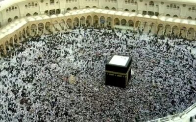 كثافة مليونية للمعتمرين والمصلين في المسجد الحرام برابع أيام رمضان