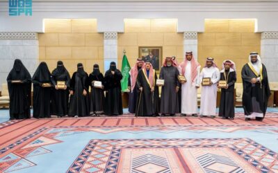 أمير الرياض يسلّم وثائق تملّك وحدات سكنية لمستفيدي تبرع ولي العهد