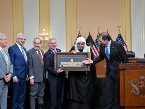 الكونغرس الأمريكي يكرِّم الأمين العام لرابطة العالم الإسلامي تقديرًا لجهود الرابطة في مكافحة الكراهية