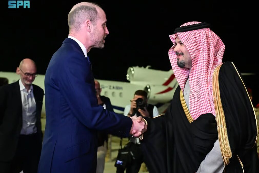 ولي عهد بريطانيا يصل إلى محافظة العلا