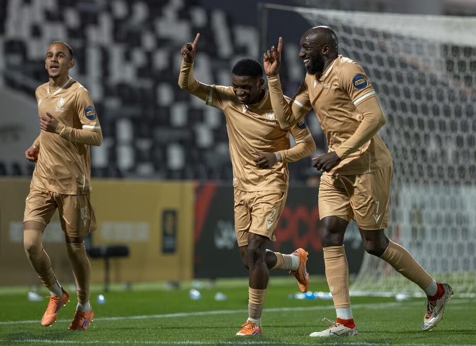 أبها يتجاوز حاجز الـ50 نقطة والدرعية ينفرد بالوصافة في دوري يلو