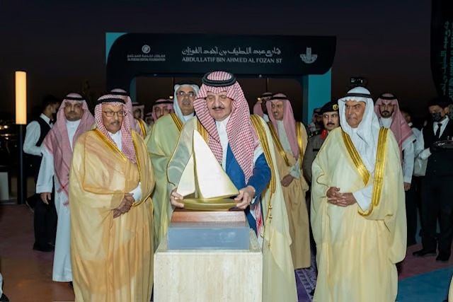 أمير الشرقية يدشّن شارع عبداللطيف الفوزان بطول 3.4 كم