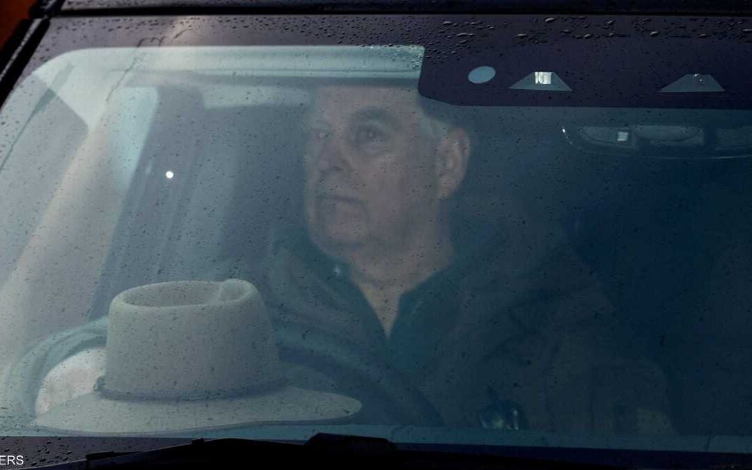 الشرطة البريطانية تعتقل الأمير السابق أندرو شقيق الملك تشارلز لعلاقته المشبوهة بإبستين