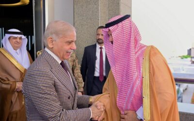 رئيس وزراء باكستان يصل جدة