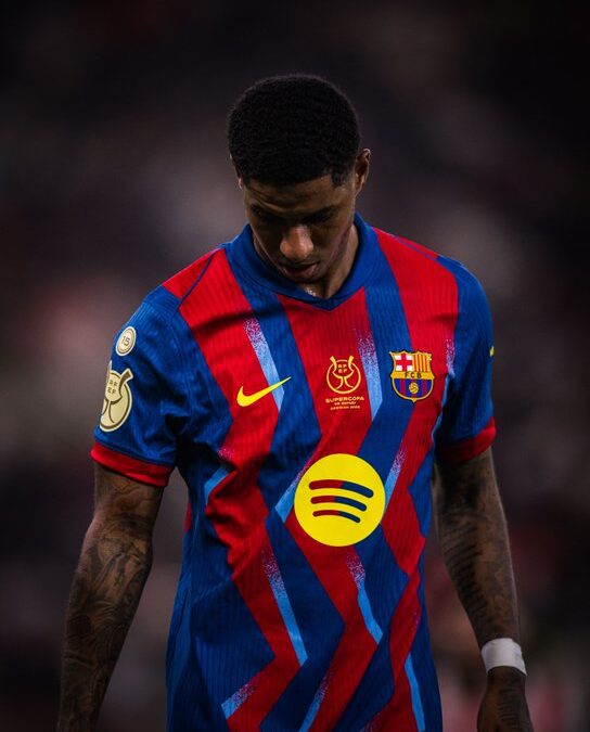 بديلان أمام برشلونة لتعويض رحيل راشفورد