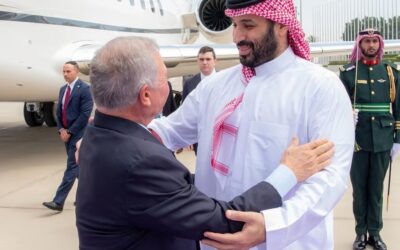 ملك الأردن يصل إلى جدة وسمو ولي العهد في مقدمة مستقبليه