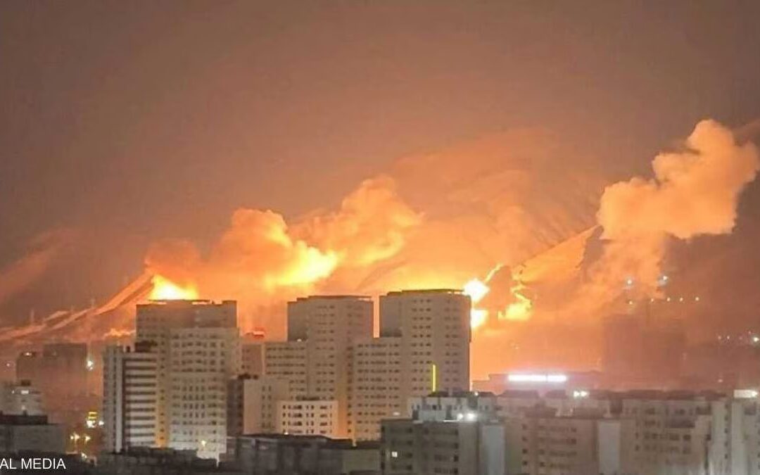 “جيش الاحتلال” يعلن ضربة «واسعة» على طهران ويكشف بنك أهداف إيرانية