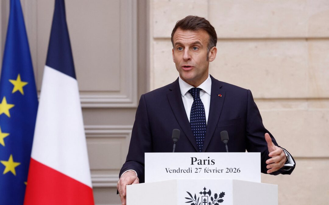 ماكرون يتهم حزب الله بكمين جنوب لبنان أدى لمقتل جندي فرنسي