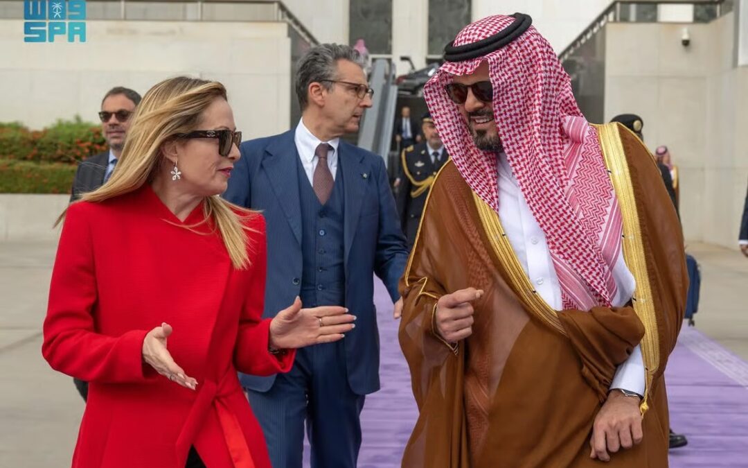 رئيسة وزراء إيطاليا تغادر جدة بعد زيارة للمملكة