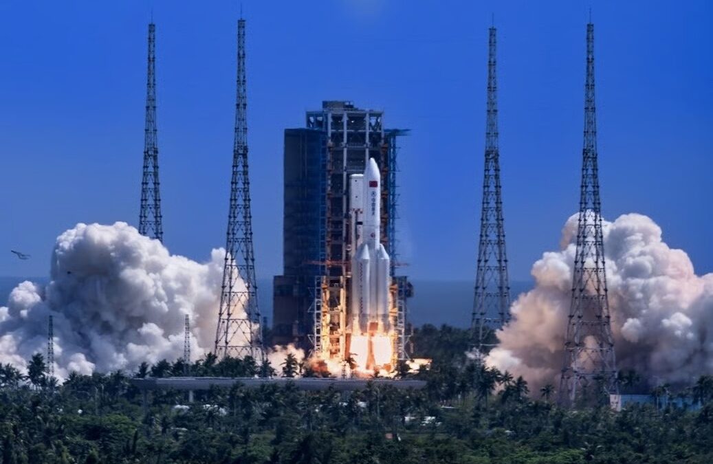 الصين تطلق الدفعة الـ21 من أقمار الإنترنت في المدار المنخفض