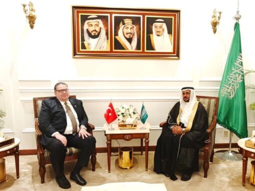 مندوب المملكة لدى منظمة التعاون الإسلامي يستضيف نظيره التركي