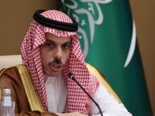 وزير الخارجية يبحث هاتفيًا مع نظيرته في لاتفيا مستجدات الأوضاع في المنطقة والعلاقات الثنائية